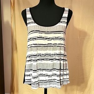 ISSI Black and White Striped Tank Top With Texture Size Small